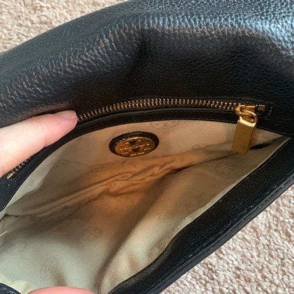 Tory Burch black crossbody - Picture 5 of 8
